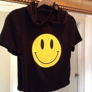 Black T shirt hoody. Happy Face tshirt. Black